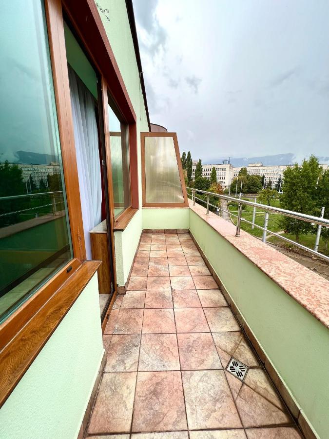 Family Hotel 007 Sofia Exterior photo